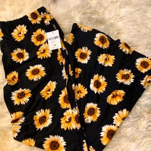 Knit flared sunflower 🌻 pants